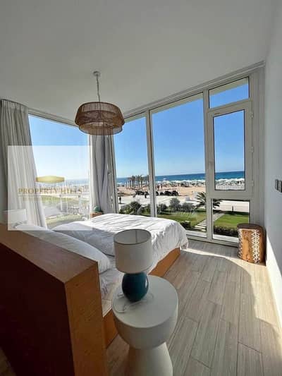 شاليه عالبحر مباشرة متشطب بالكامل للبيع في هاسيندا ويست الساحل الشمالي Hacienda West North Coast