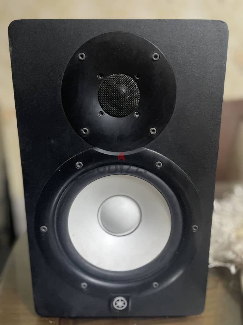 Yamaha HS7 Studio Monitors 1