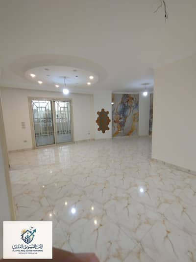 Apartment for sale Zahraa Al Maadi Al Miraj Al Ulwi Prime and upscale location close to all services and Carrefour and Emirates Gas station Egypt