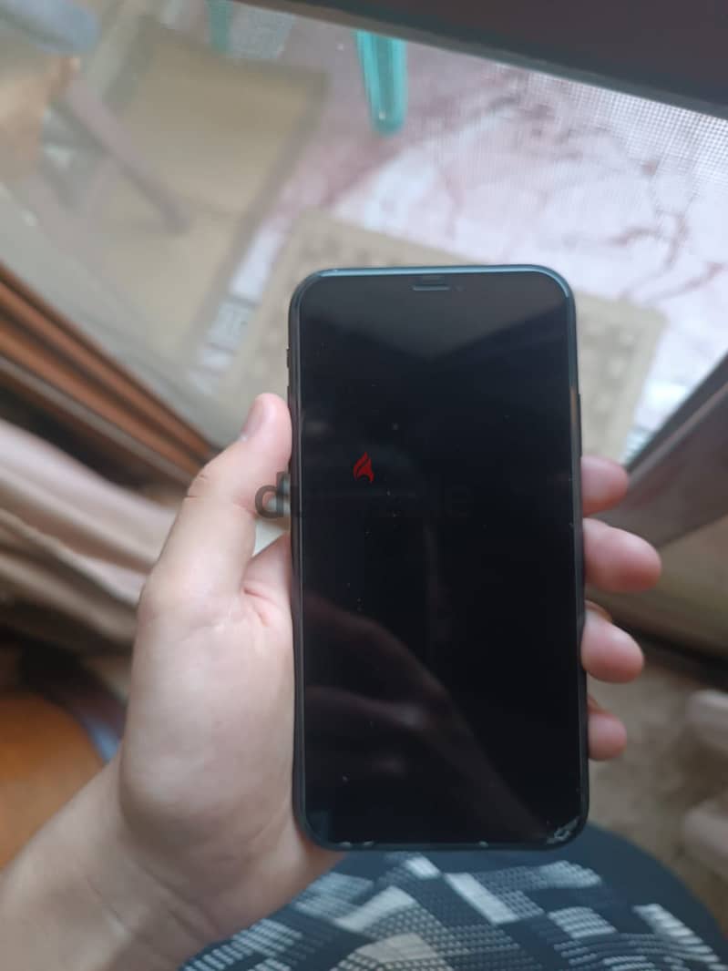 Apple - iPhone XR 3