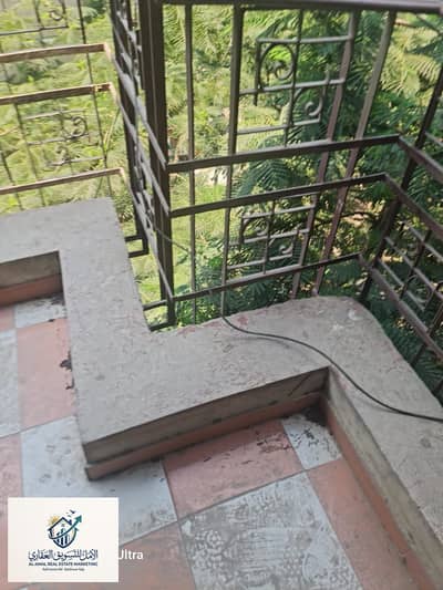 Apartment for rent vacant in New Maadi with kitchen and heaters, distinguished and upscale location close to all services and Algeria Street and Victory Street
