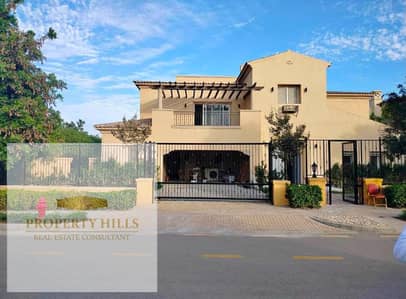Villa for sale, finished and ready to move in, in a prime location in Fifth Settlement.