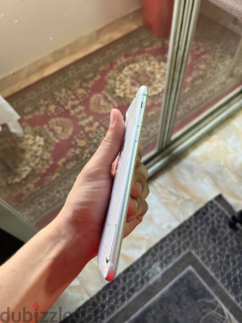Apple - iPhone 8 Plus 2