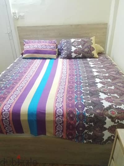 سرير كينج MDF عالي الجودة  استعمال خفيف