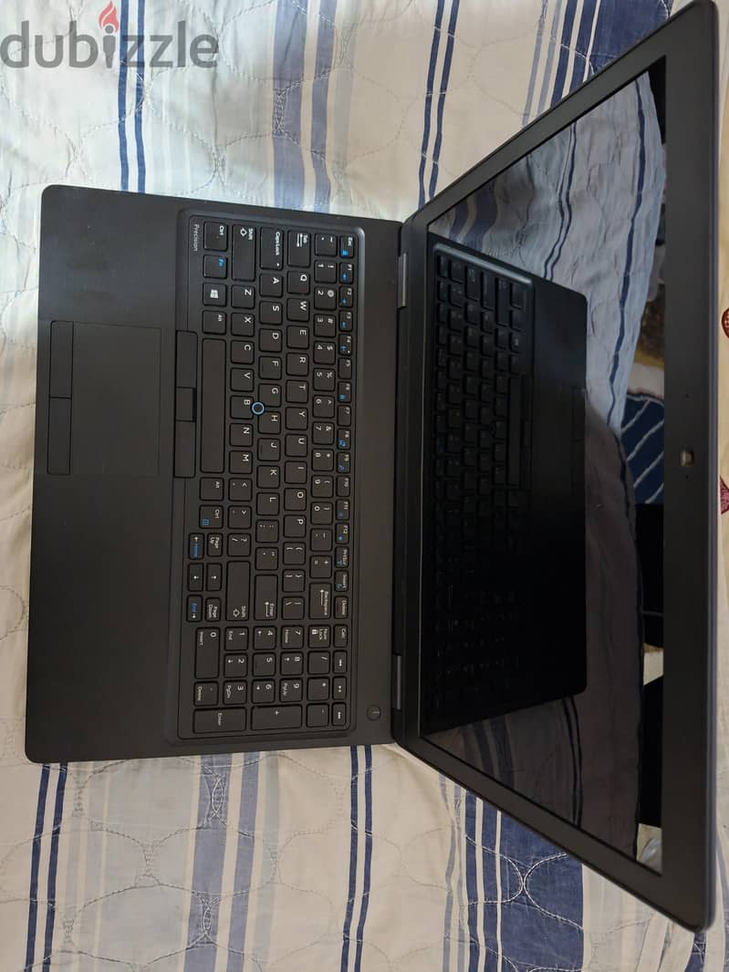 Dell Precision 3520 i5-7440HQ 5