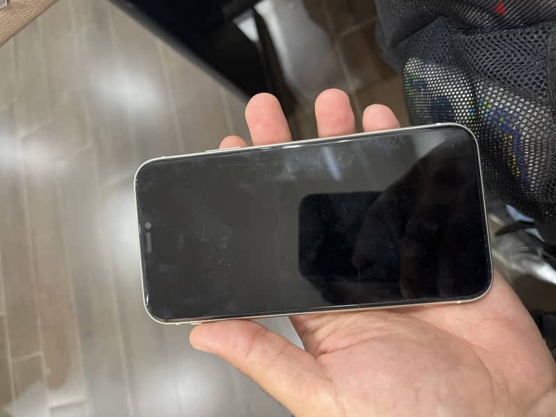 Iphone 11 4