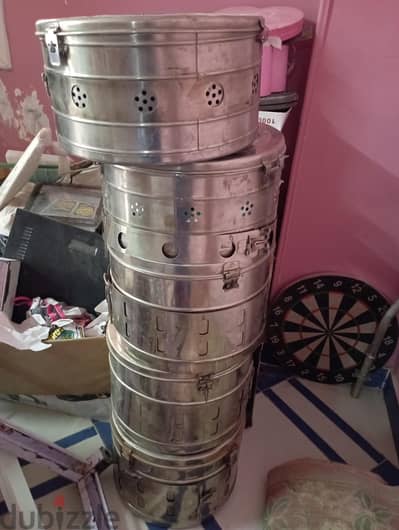 علب تعقيم مستخدمه بحاله ممتازة