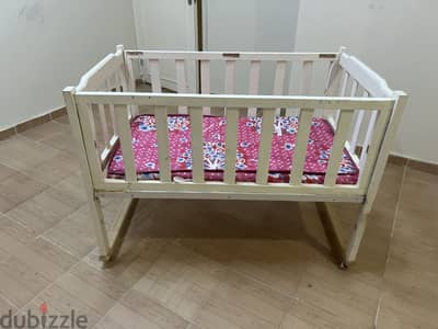 بيع سرير اطفال ٨٠ *١١٠