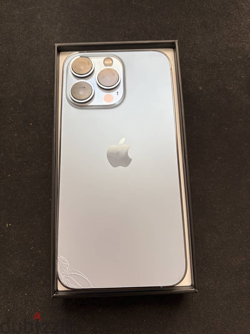 Iphone 13 pro 256 | 72%. Battery 2