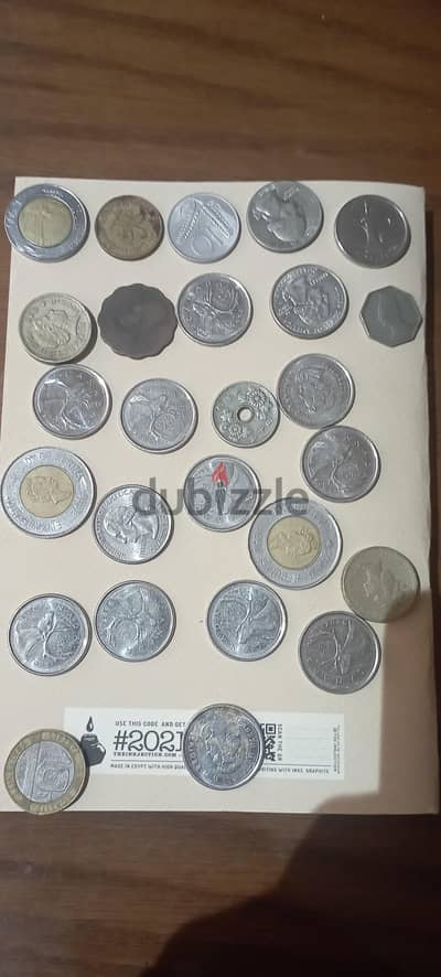 عدد ٦٢ عملة من جميع انحاء العالم بتواريخ مختلفة