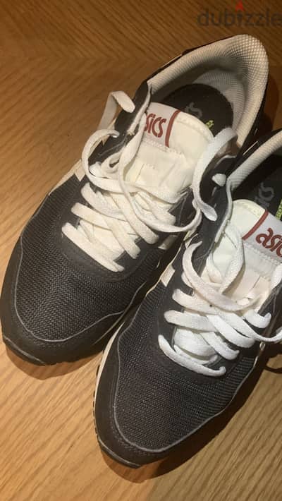 asics TIGER RUNNER II Shoes - black