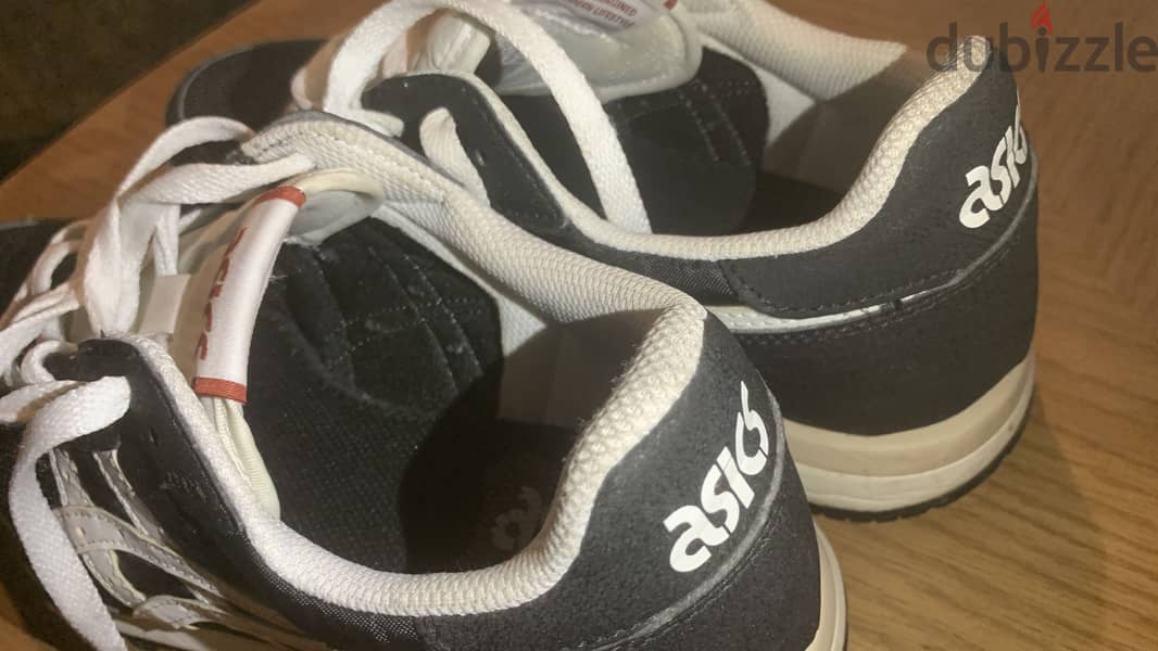asics TIGER RUNNER II Shoes - black 1