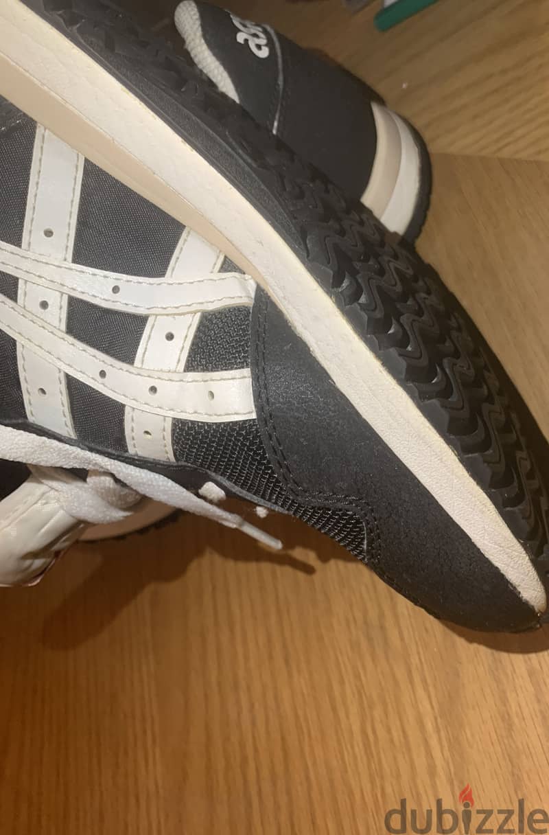 asics TIGER RUNNER II Shoes - black 3