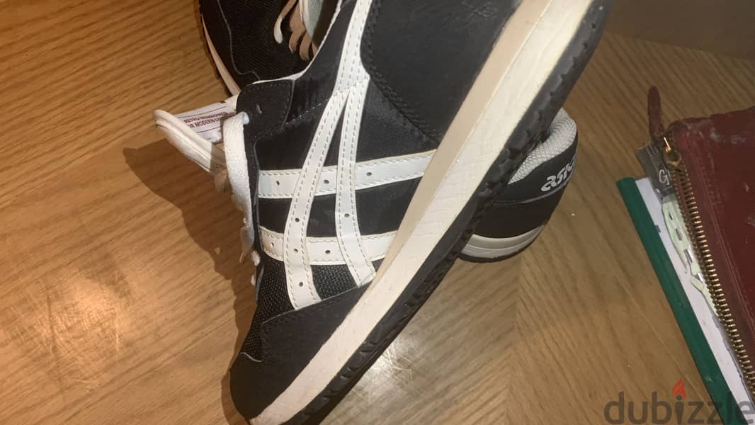 asics TIGER RUNNER II Shoes - black 7