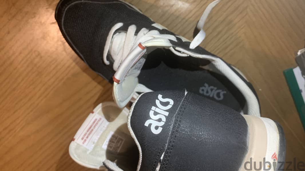 asics TIGER RUNNER II Shoes - black 8