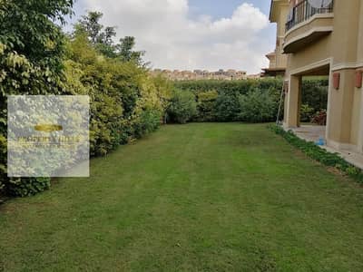 Villa for sale at cash price in the Fifth Settlement near the American University with a very large private garden area