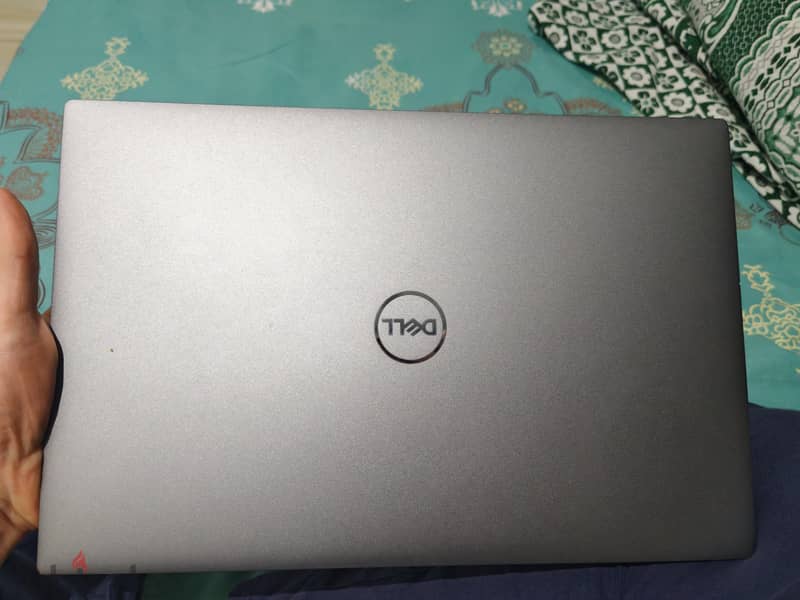 Dell pression 5550 likes new 2