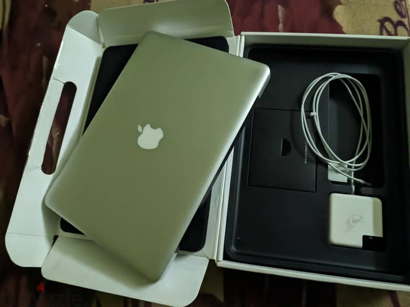 MacBook Pro i7 8