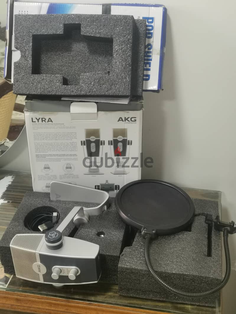 AKG Lyra c44 USB Mic + Pop Filter 2