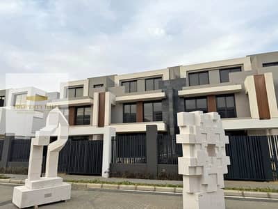 Villa Corner for sale next to the American University in El Patio Town overlooking green spaces