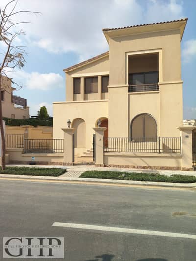 Standalone Villa Fully Finished with ACs, Kitchen for Sale within Uptown Cairo Emaar