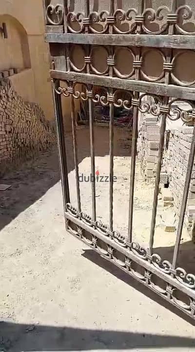 للايجار مخزن بالبيزمنت بفيلات التمر حنة قريب لشارع التسعين والنادى الاهلى يصلح لكافة الاغراض متشطب بمساحة 200م