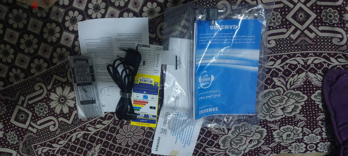 Samsung DU8000 4K 7