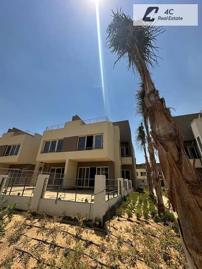 تاون هاوس استلام فوري 225 متر اقل السعر في الماركت في Palm hills new cairo علي اكبر تبة في المشروع