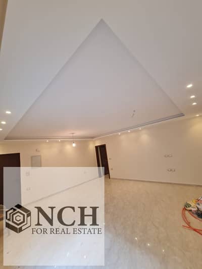 **للإيجار | شقة بحديقة في Mountain View iCity – القاهرة الجديدة**  شقة مميزة للإيجار داخل **Mountain View iCity New Cairo**، بمساحة 140 متر²