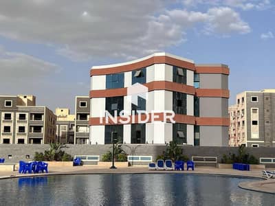 شقه استلام فورى فى التجمع الخامس بجوار الجامعة الامريكية القاهرة الجديدة