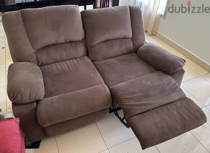 كنبه Recliner مقعدين من hub Furniture استعمال سنه كالجديدة