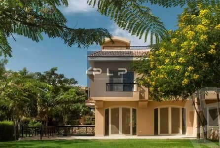 توين هاوس كورنر للبيع في ريفر ووك | متشطبه بالكامل | برايم لوكيشن جاهزه ع السكن فورا