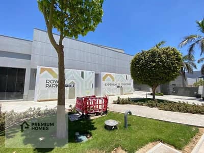 Commercial space for rent, 190 sq m with outdoor area, in a mall in the heart of Sheikh Zayed. Suitable for all purposes