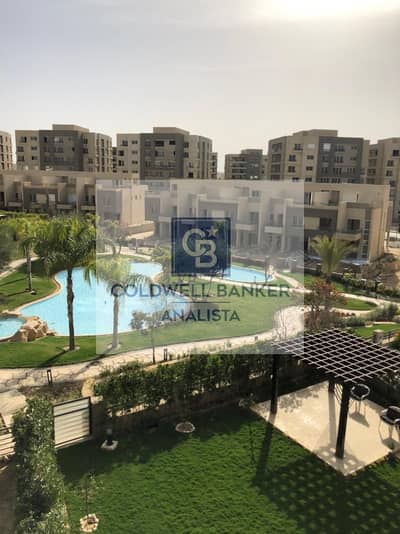 ذا سكوير  القاهرة الجديدة النوع: توين هاوس للبيع المساحة المبنية: 340 متر  مساحة الأرض: 440 متر سته غرف نوم خمسه حمامات كور أند شيل