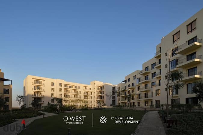 شقه بتشطيب مميز جاهزة للاستلام مع اوراسكوم - في OWEST بجانب مول مصر