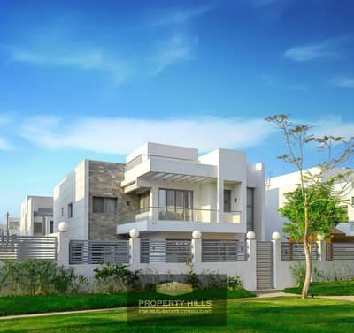 For sale, a detached villa ready for immediate delivery on the axis in Cleopatra Square in the eastern expansions and in front of Arkan Plaza