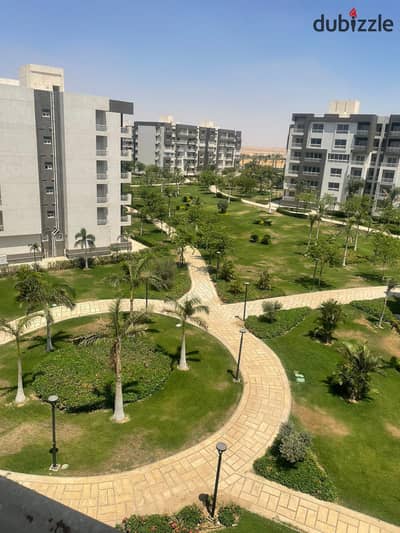 شقه للايجار في مدينتي قانون فيو جاردن بجوار ايست هب  مساحه 140متر B12