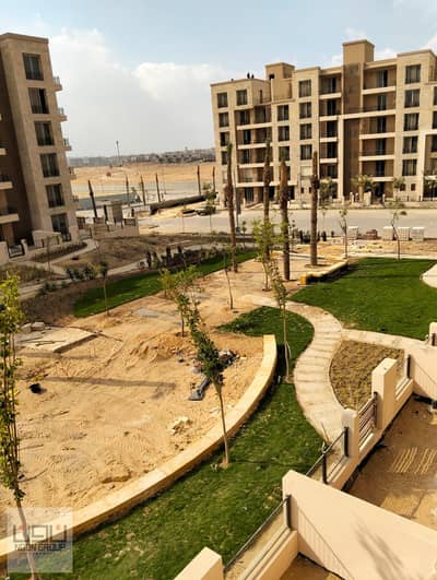 استوديو في ليك بارك تاج سيتي Taj city بإطلالات ساحرة على البحيرة والمساحات الخضراء
