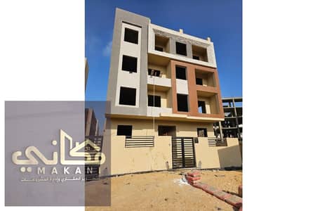 فرصه للاستثمار او للسكن في الحي المتميز في دينه بدر شقه دور تاني  140م فيو جاردن علي بعد خطوات من طريق الروبيكي