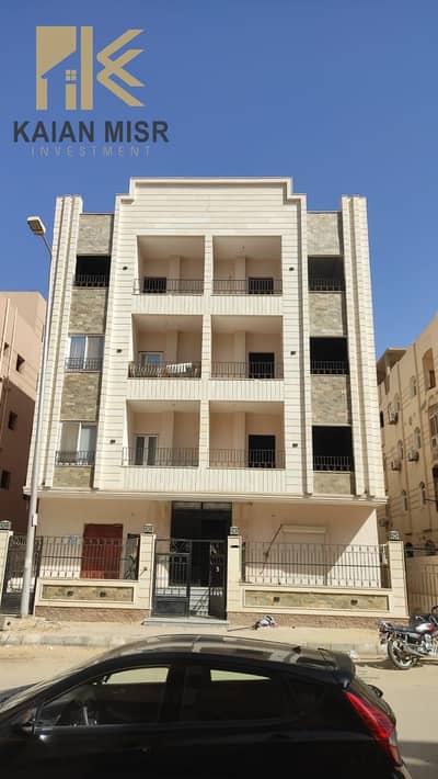 روف مميز جداً 205 م + 35 م أوت دور بالمنطقة السابعة استلام فوري بجانب طريق السويس والخدمات
