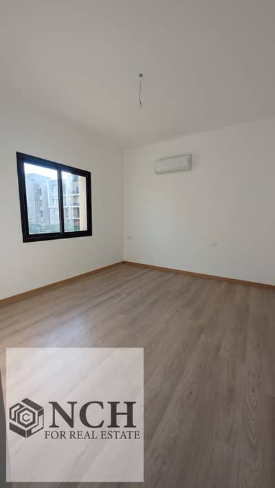 **For Rent | Apartment in Marasem Fifth Square – New Cairo**  An apartment for rent in **Marasem Fifth Square**, offering a comfortable area and pract