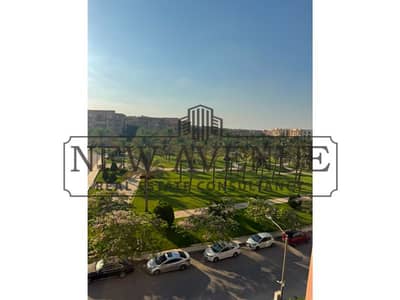 Ready to move Apartment for Sale Bahary Ultra Super Lux Finishing in El Rehab New cairo