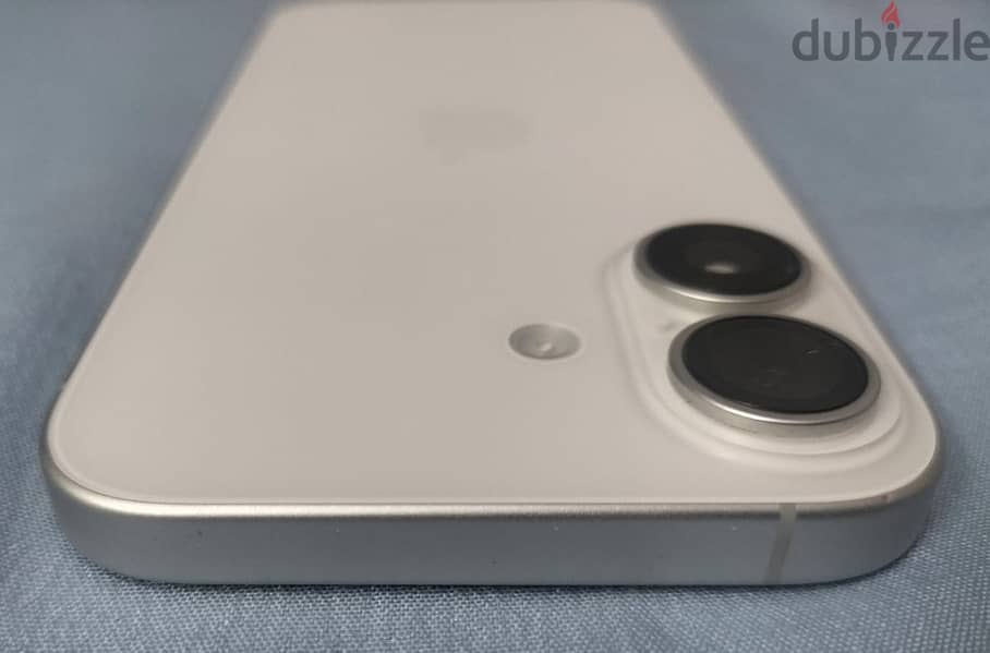 Apple - iPhone 17 4