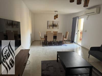 English: 134 sqm apartment for rent in Madinaty, ideal for families, close to the mosque and services, EGP 30,000/month, minimum one-year contract.