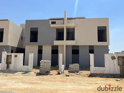 Standalone villa for sale, 282 sq m, ready in 6 months – Lake West 2