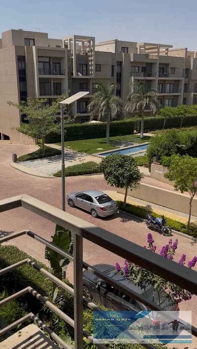 شقة للايجار في كمبوند فيفث اسكوير المراسم   اول استخدام    مكيفة بالكامل    جاهزة للاستلام والسكن الفوري   مساحة 160 متر   3 غرفة نوم منهم غرفة ما