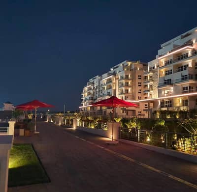 شقة للبيع في Mountain View iCity New Cairo كلوب بارك نصف تشطيب جاهزة للسكن تشمل عضوية النادي وباركينج موقع مميز