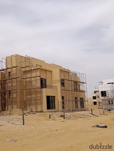 Middle Townhouse for Sale in Hillside – O West - Type G 202 SQM Land - 195 SQM BUA + 92 SQM Roof Middle Townhouse for Sale in Hillside – O West - Type G 202 SQM Land - 195 SQM BUA + 92 SQM Roof