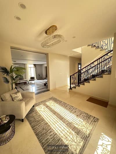 Ready To Move + Lowest DP Villa 246m Luxury Finish + After-sales service From HYDE PARK Premium Location For Sale New Capital Next To La Vista Ready To Move + Lowest DP Villa 246m Luxury Finish + After-sales service From HYDE PARK Premium Location For Sale New Capital Next To La Vista