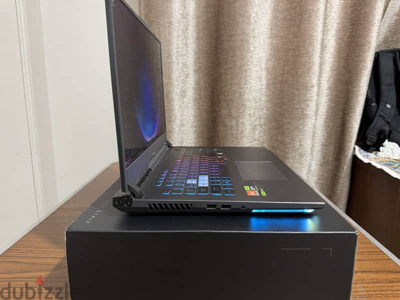 Asus Rog Strix G713PV 4
